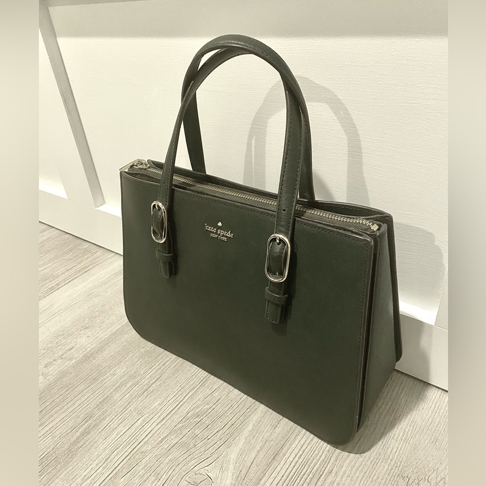 KATE SPADE FANS! PRICE DROP ALERT! LIKE NEW Kate Spade Deep Forest Green Handbag